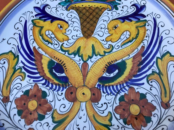 Assiette céramique Déruta (Italie) Décor Raphaélesque - photo numéro 3