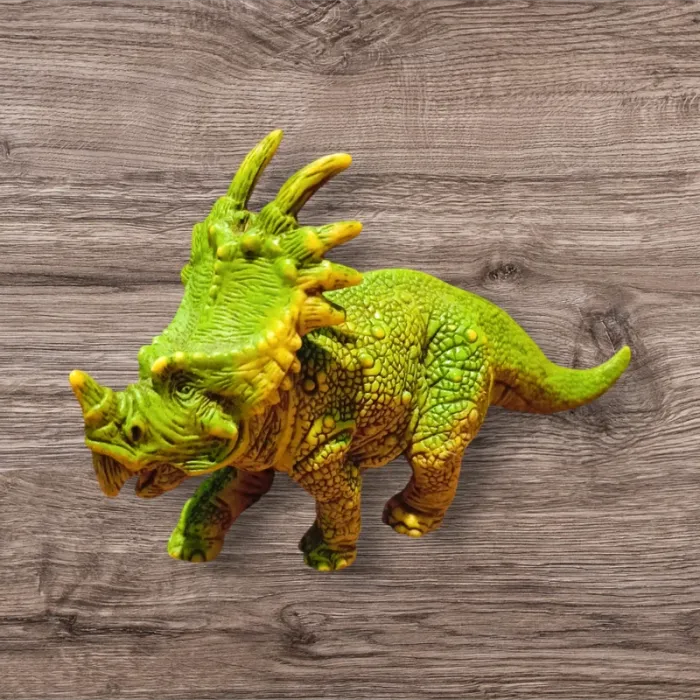 Triceratops vintage💚
