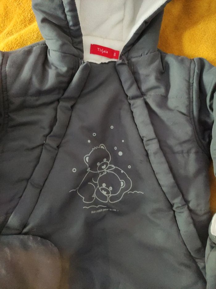 Combinaison 6 mois - photo numéro 2