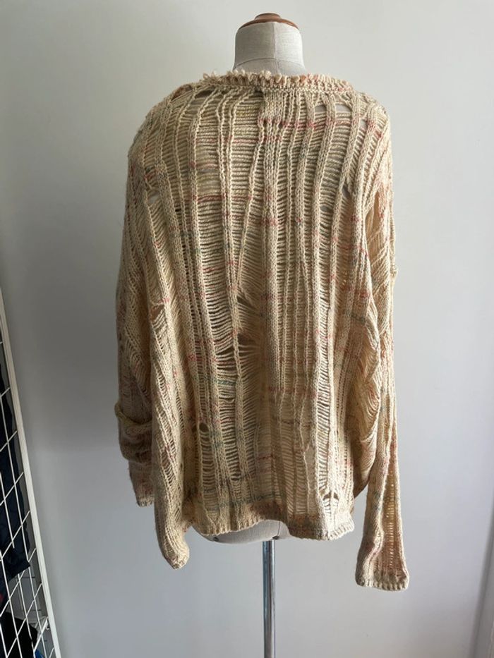 Pull beige effet usé Zara - photo numéro 3