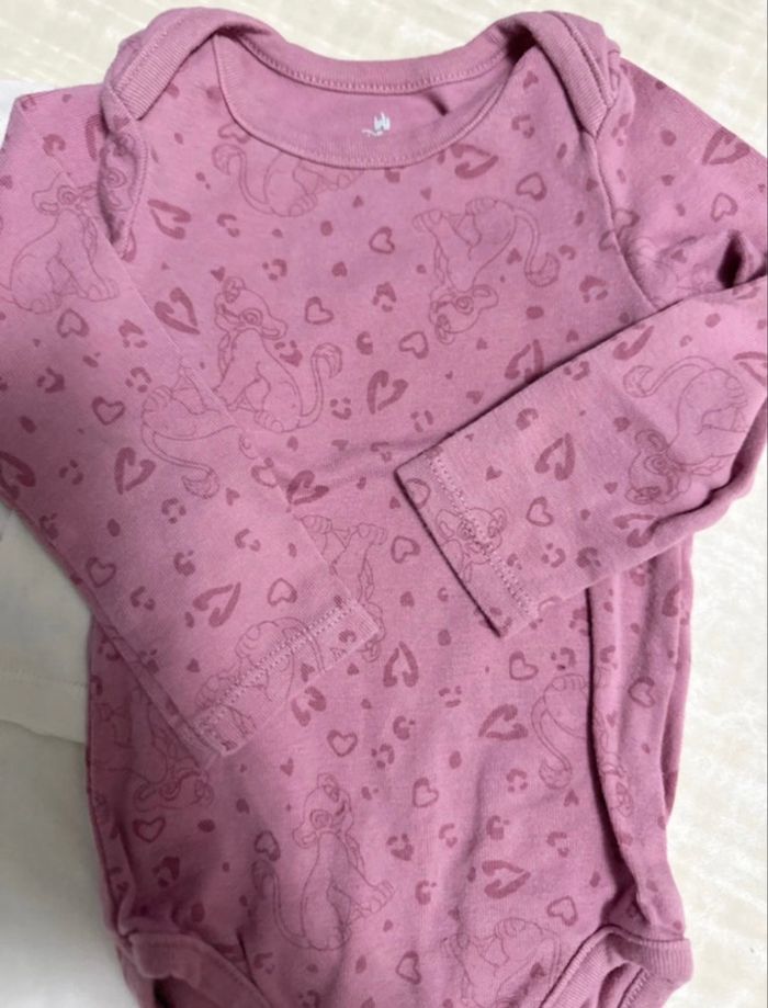 Bodies - 12 mois - photo numéro 4