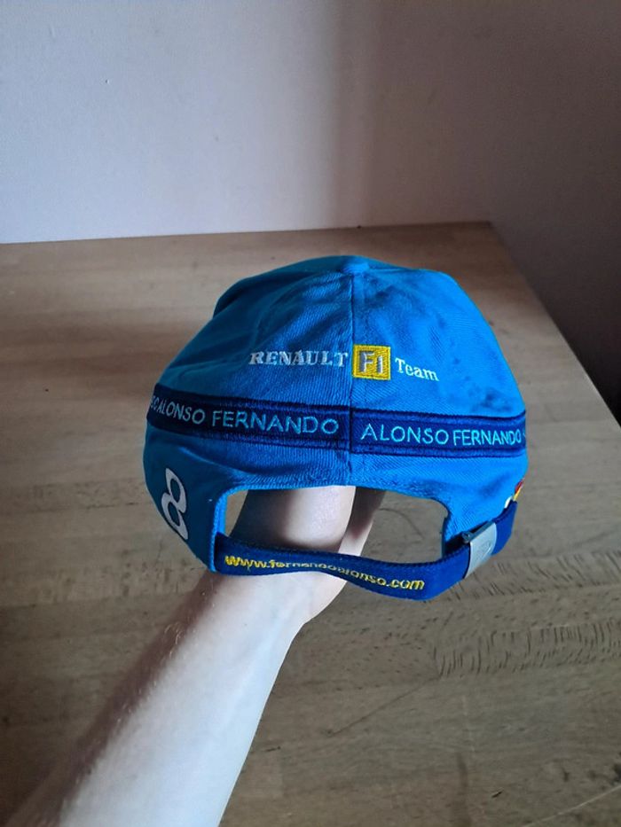 Casquette Fernando Alonso chez Renault F1 Team numéro 8 - photo numéro 4