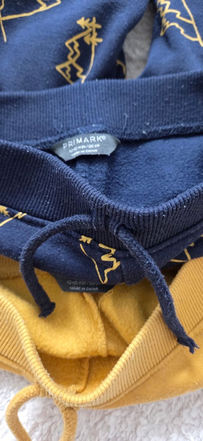 Lot 2 joggings 18 mois primark - photo numéro 3