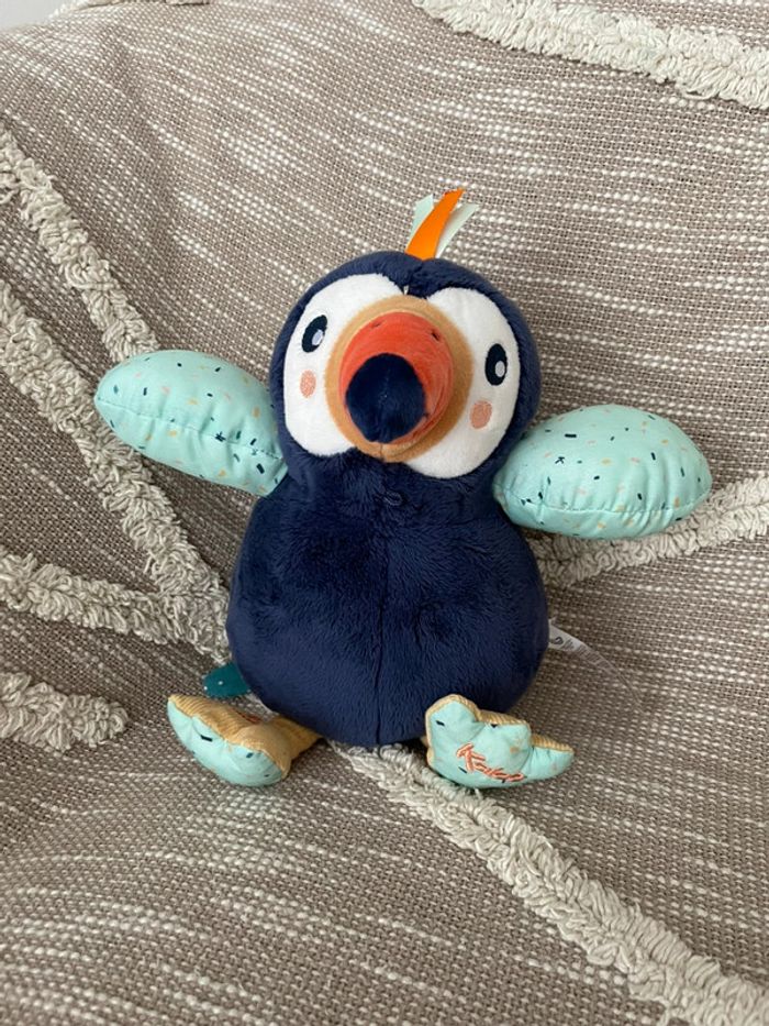 Peluche doudou d’activité 26cm Kaloo Alban le toucan bleu et orange très bon état