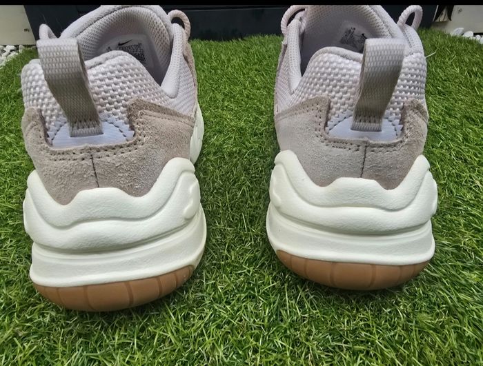 Nike tech hera - photo numéro 9