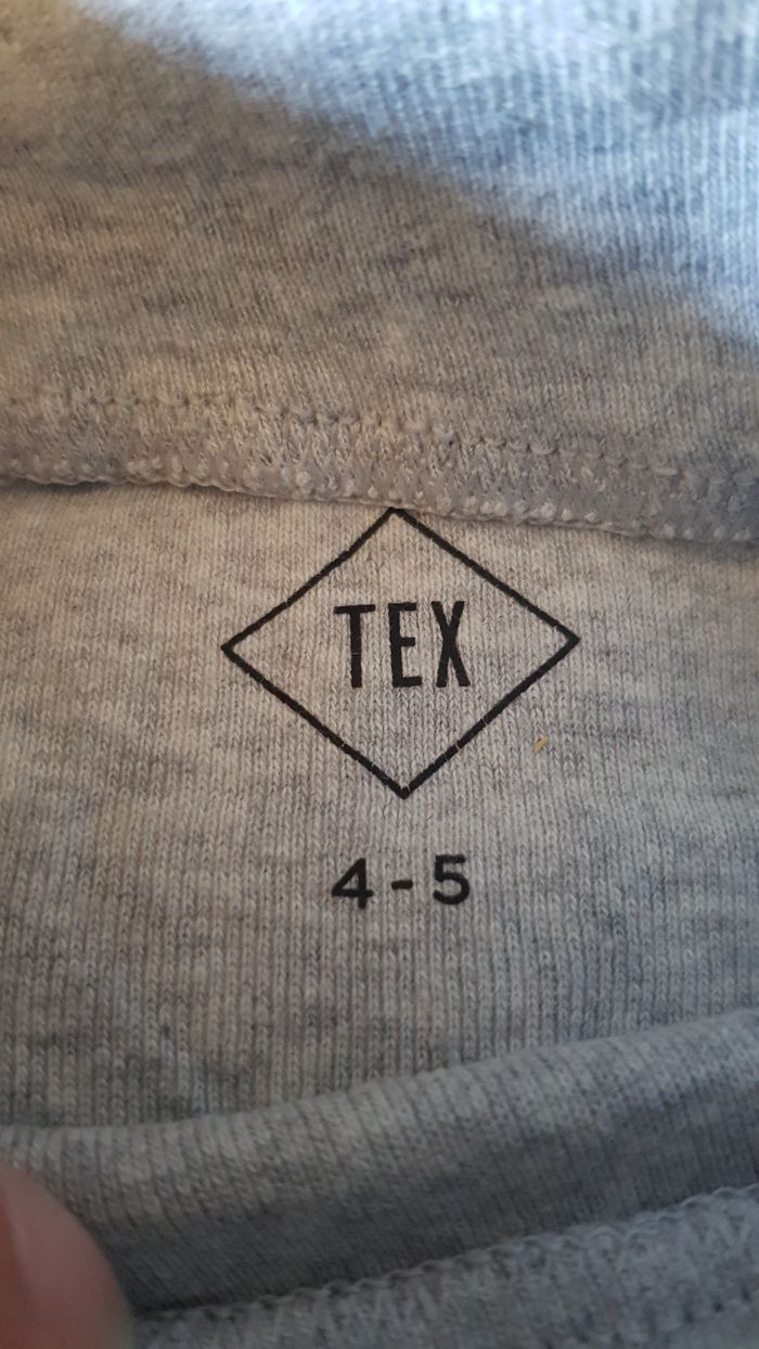 T-shirt gris a manche longue col roulé - photo numéro 3