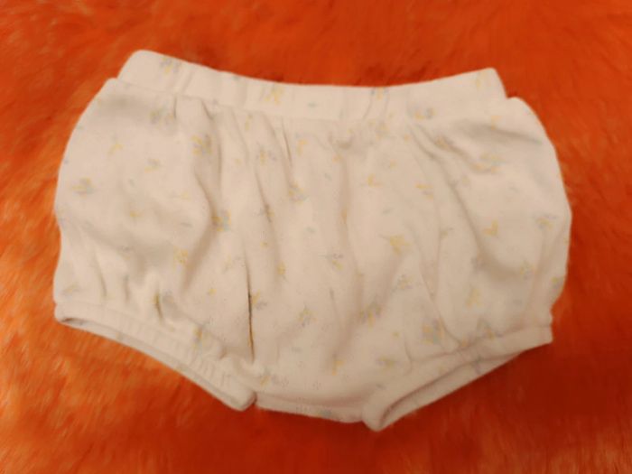 1€ Short bloomer T. 6 mois Kiabi - photo numéro 2