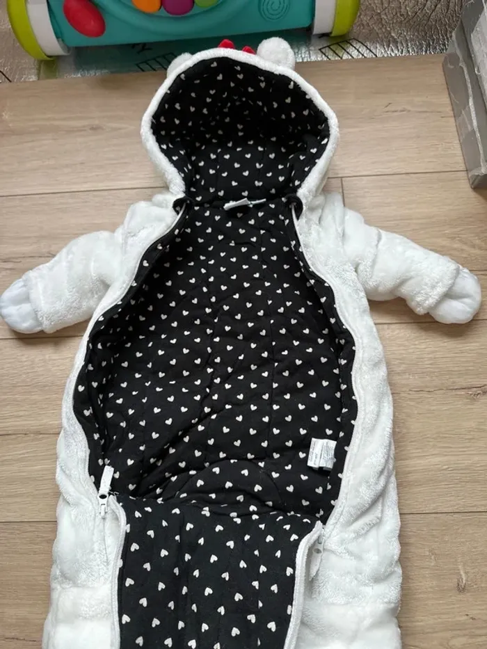 Combinaison pilote Minnie à capuche 1 mois - photo numéro 4