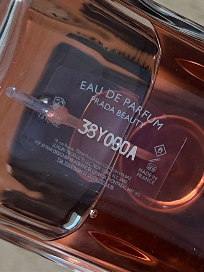Parfum Prada Paradoxe Intense - photo numéro 2