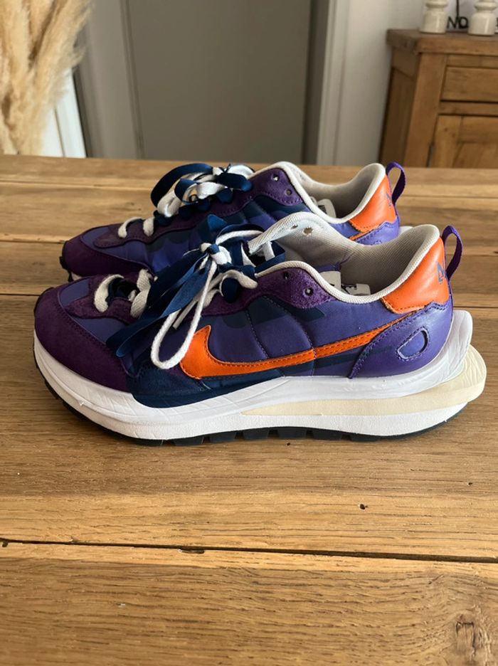 Nike Vaporwaffle sacai Dark Iris - photo numéro 2