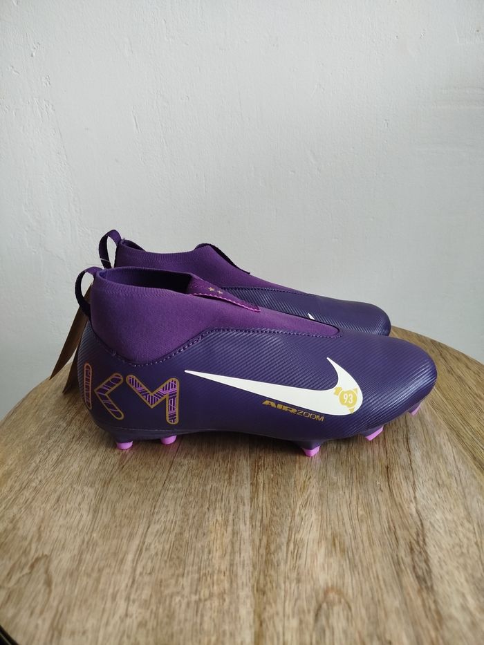 Crampons Nike T 37,5 - photo numéro 4