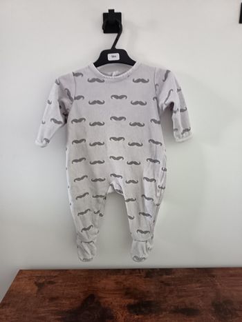 Pyjama moustache 9 mois