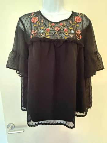 Blouse noire fleurie Kiabi
