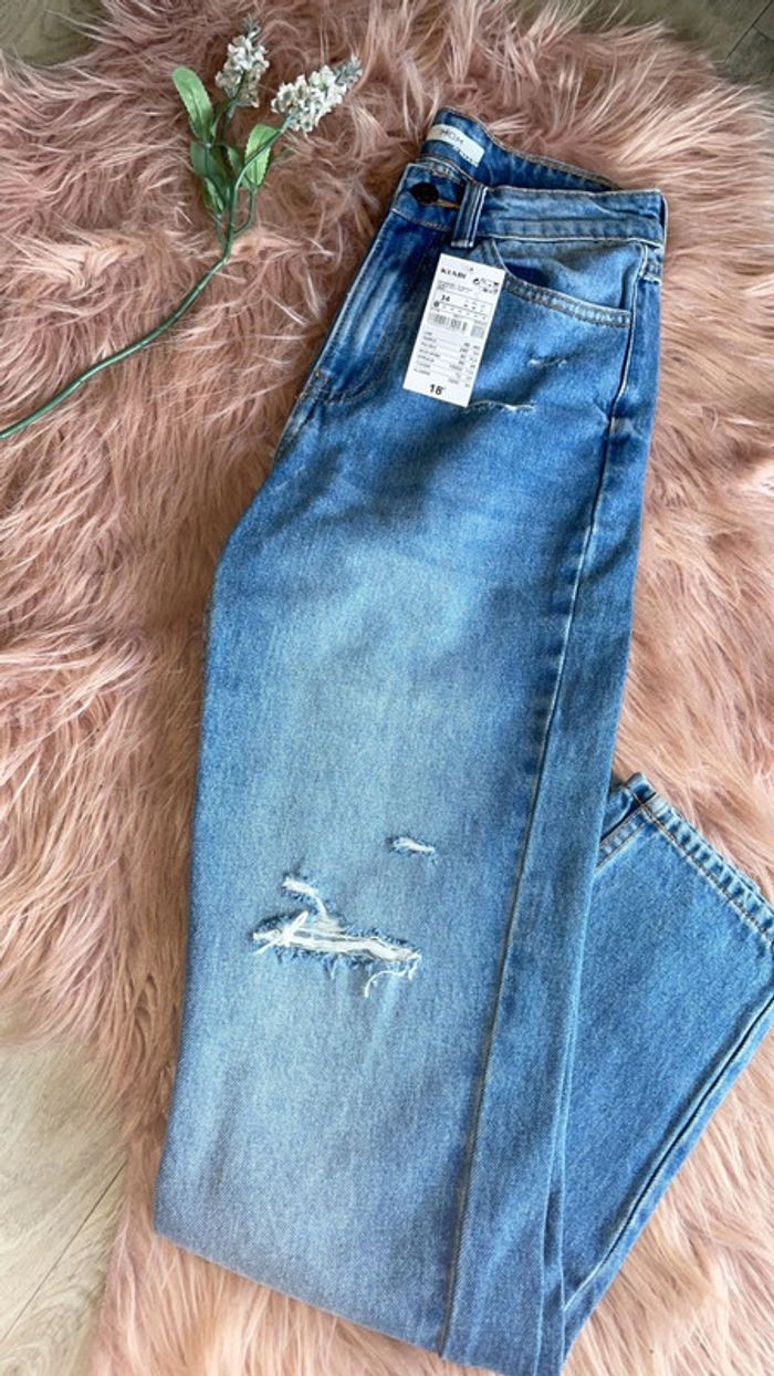 Jean mom