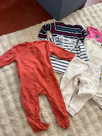 lot de vêtements