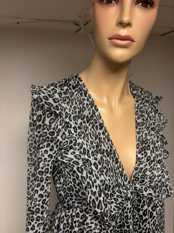 Robe neuve The Kooples – Taille 2 – Imprimé léopard chic - photo numéro 11
