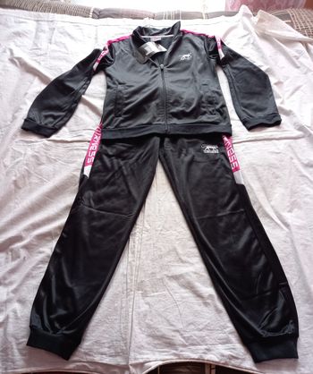 ENSEMBLE AIRNESS taille 12 ans