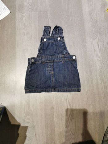 Salopette jupe en jean taille 6 mois