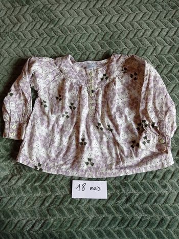 Blouse à motif violet et vert