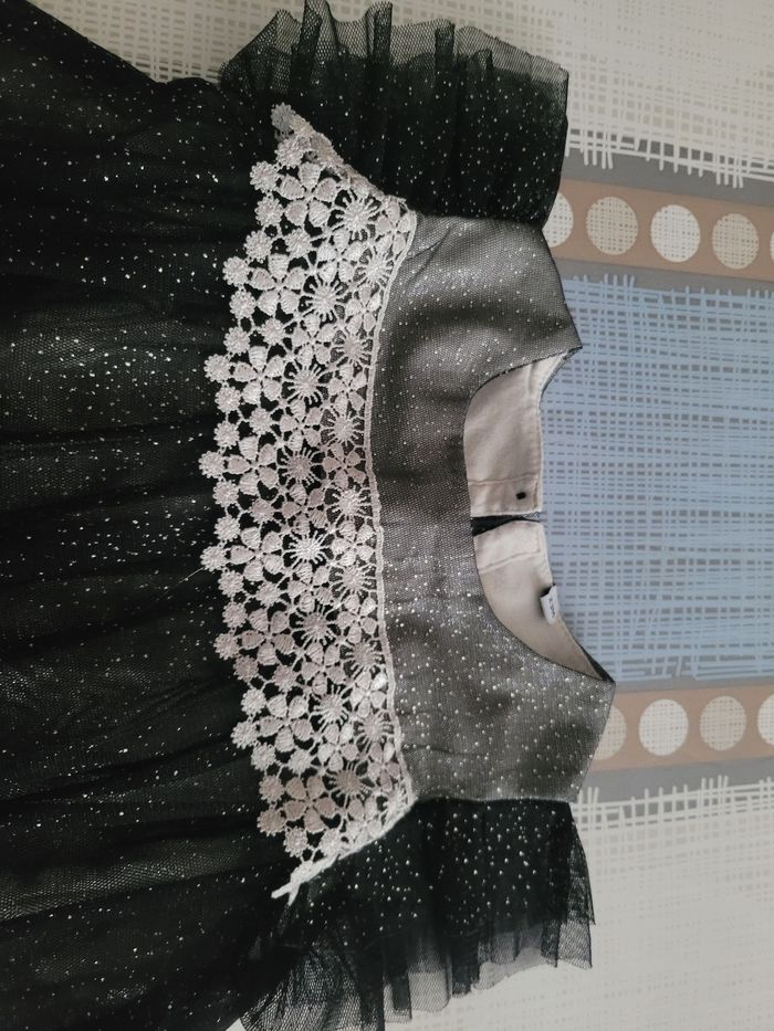 Vends robe paillette 23 mois - photo numéro 3