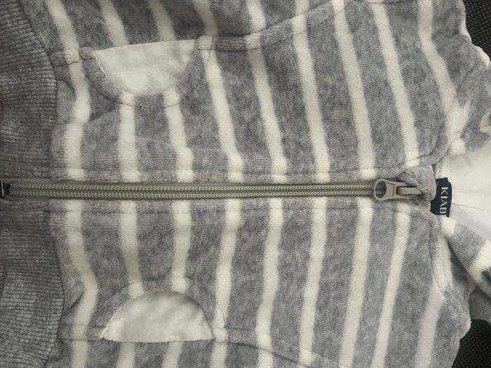 Gilet gris 1 mois - photo numéro 2