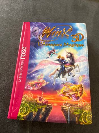 Livre bibliothèque rose winx club 3D l’aventure magique