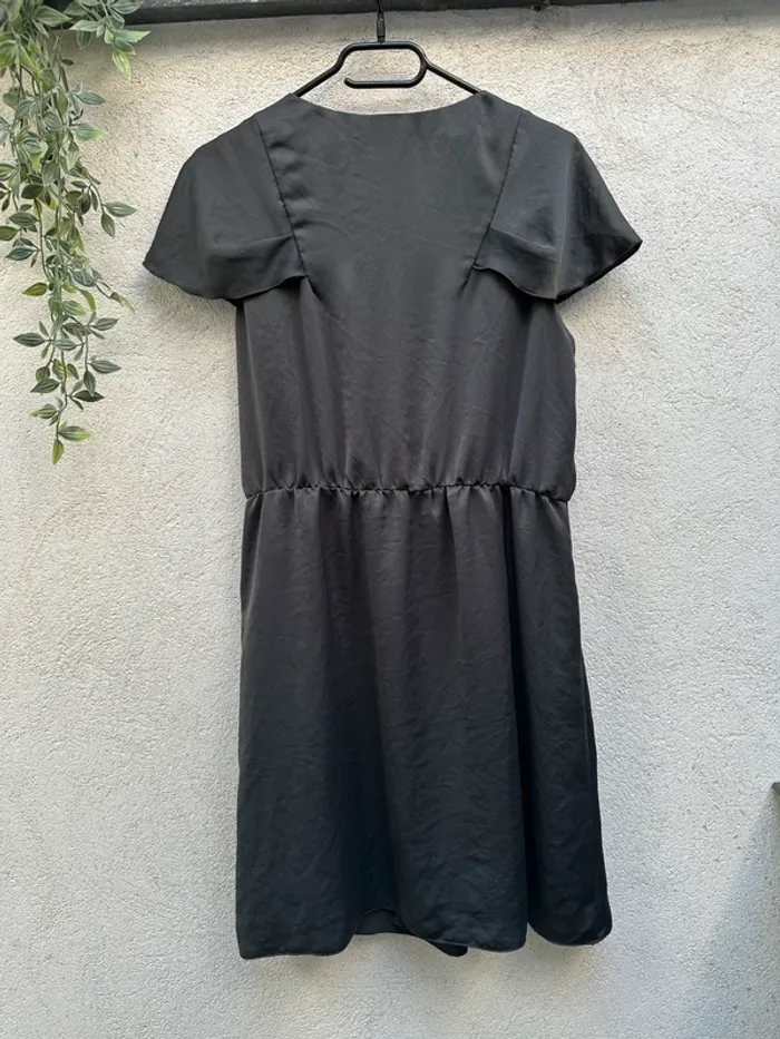 Petite robe taille 3 - photo numéro 2