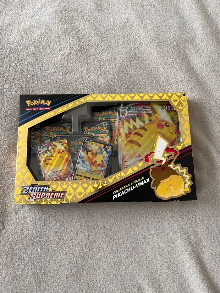 Pokemon coffret Zenith Supreme pikachu vmax eb12,5