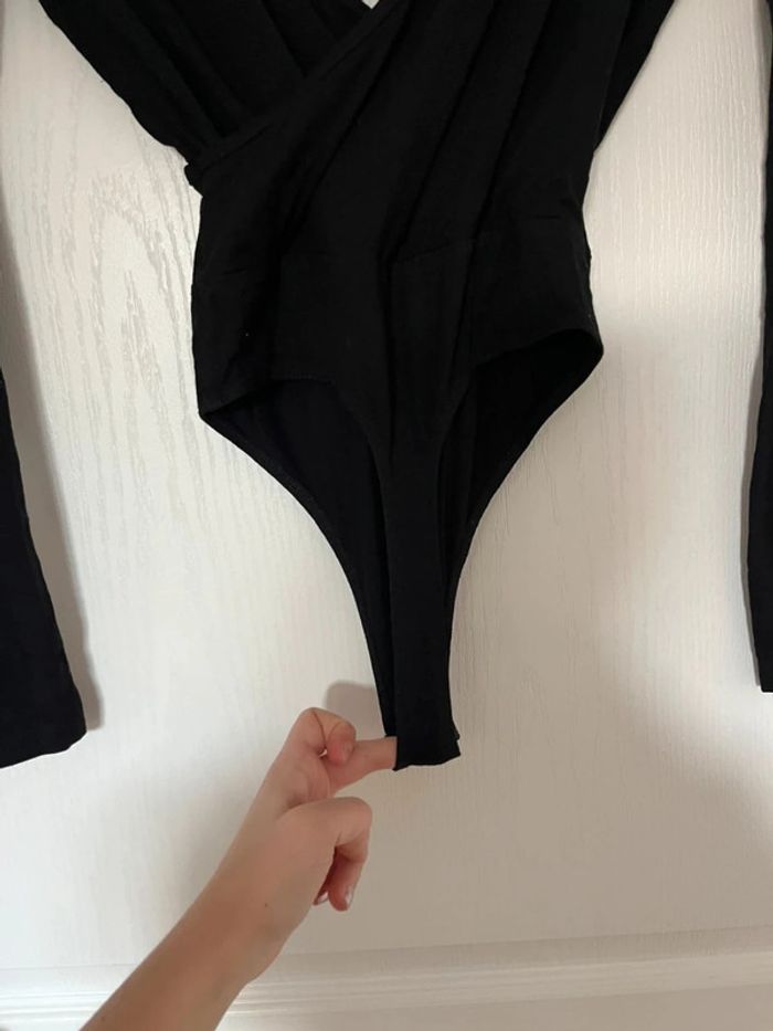 Body décolleté V Asos taille 32 - photo numéro 6