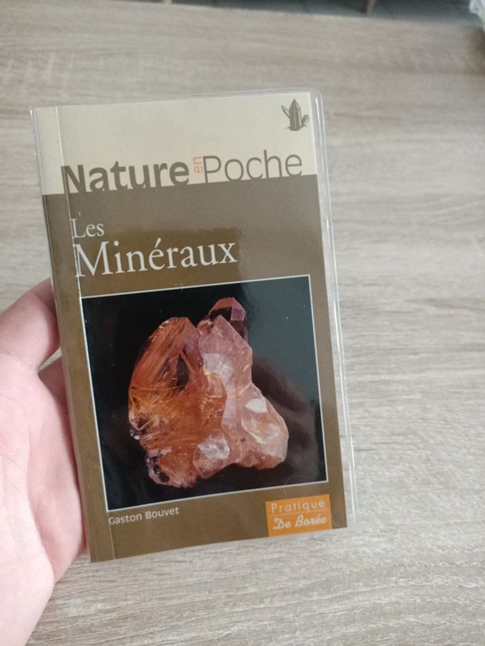 Livre Nature en poche Les Minéraux - photo numéro 2