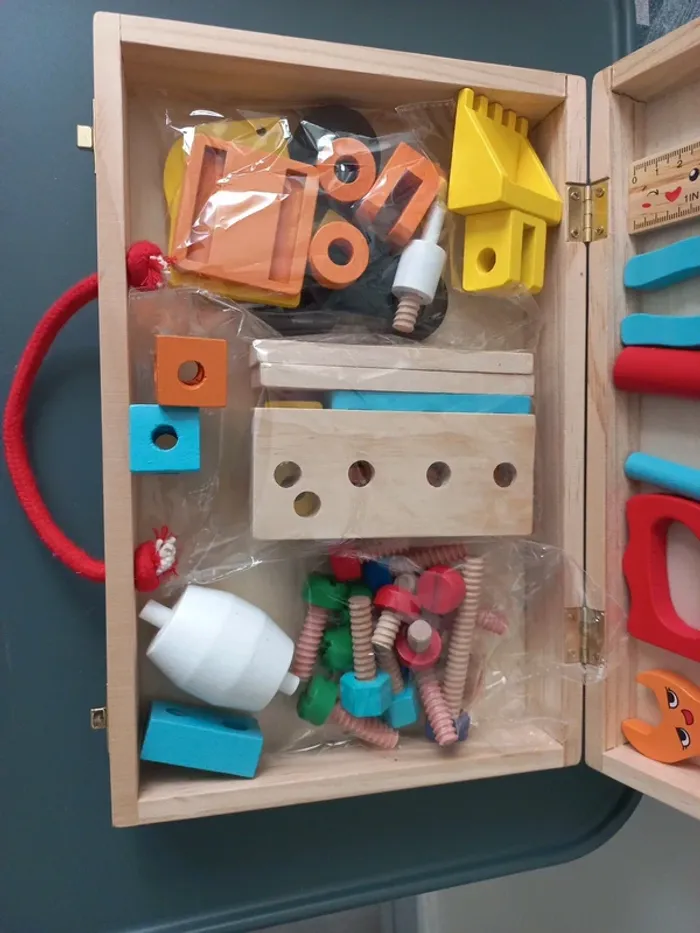 Jeux en bois de construction. Wooden toolbox - photo numéro 7