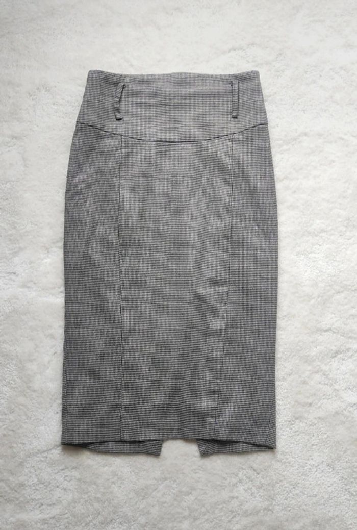 Jupe Crayon Zara Basic XS vintage chic élégante pieds de poule noir et blanc mi longue