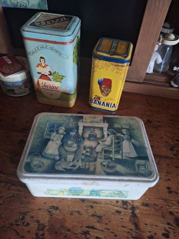 Boîte publicitaire vintage