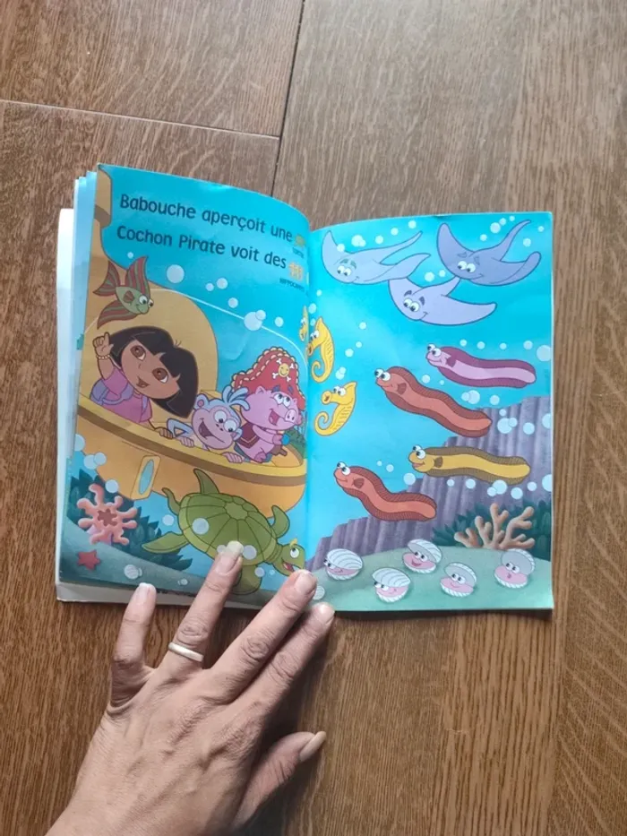 Livre Dora et le sous-marin - photo numéro 12
