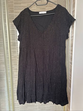 Robe noire et doré Promod