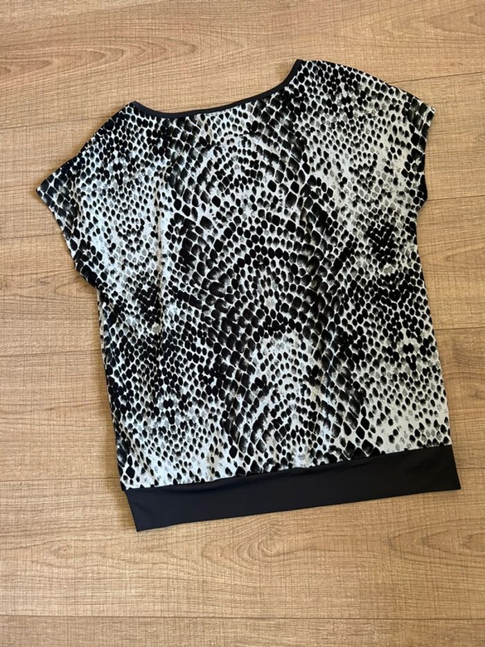 Blouse noire et blanche à manches courtes JBC taille M jamais portée - photo numéro 12