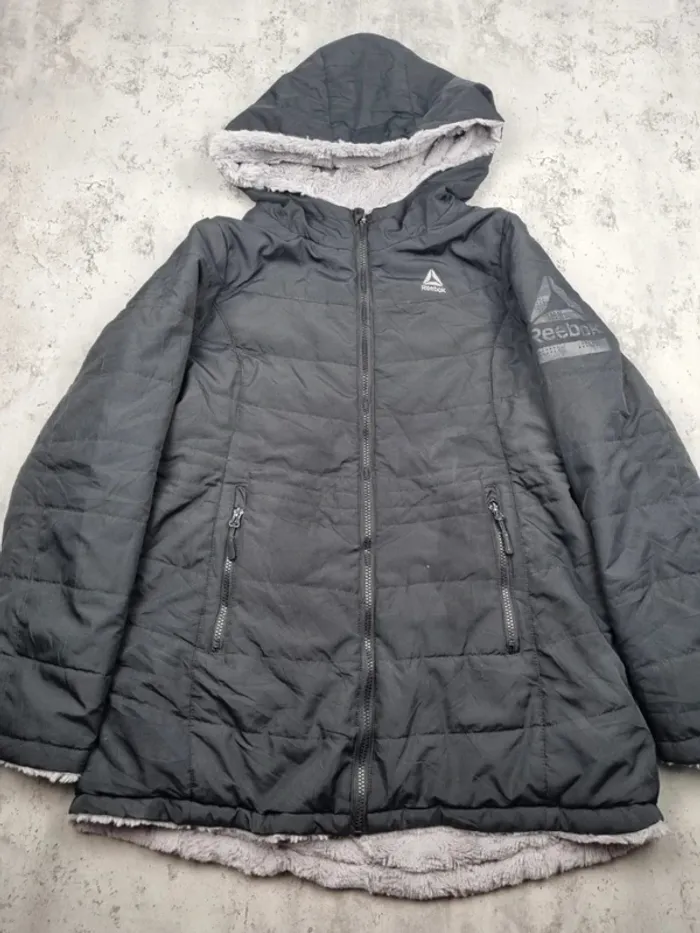 Doudoune Reebok réversible noire/grise taille L Femme (mesures en photos)