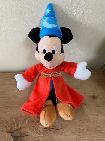 Doudou peluche Mickey en magicien rouge bonnet bleu