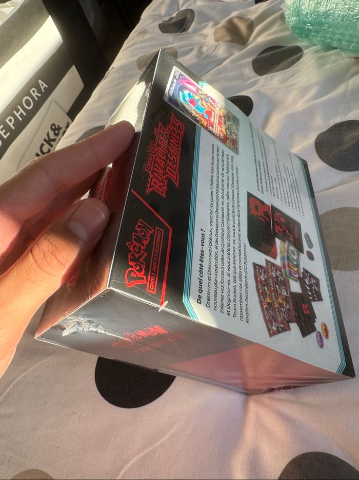 Pokémon etb ev10 rivalités destinées - photo numéro 3
