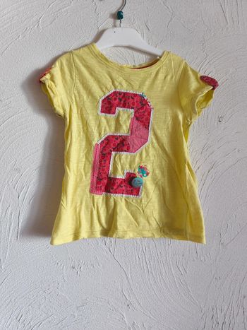 T-shirt jaune 2