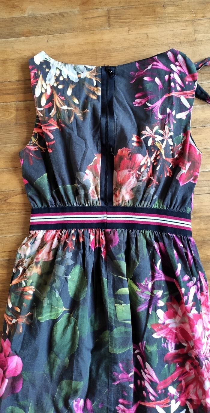 Robe fleurie vintage - photo numéro 6
