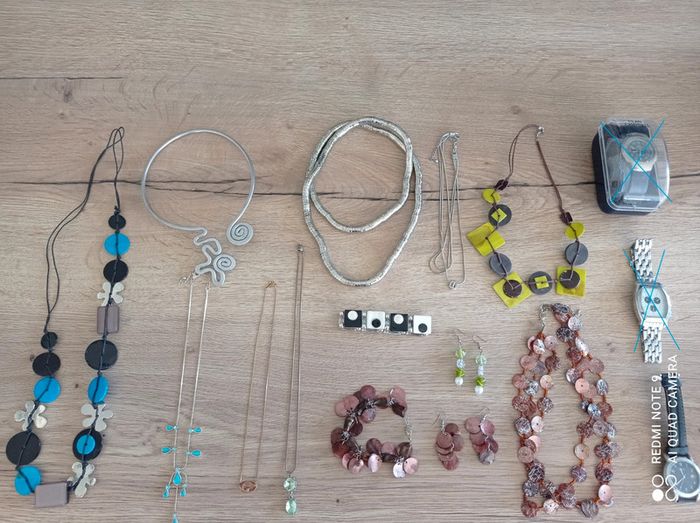Lot de bijoux