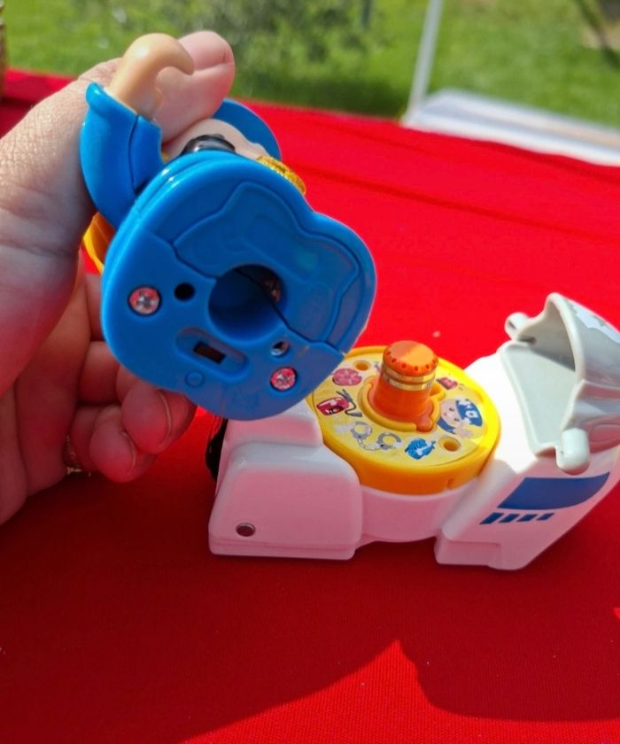 Tutut bolide olivier le policier - photo numéro 4