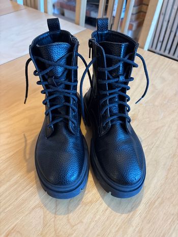 Bottes filles taille 33/34 en très bon état primark