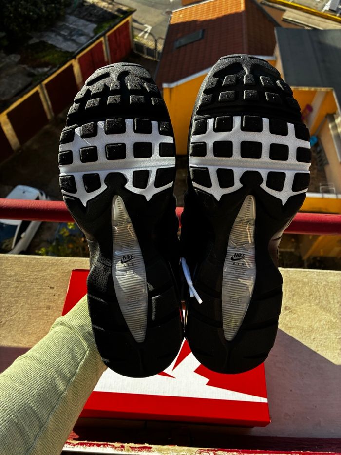 Nike Air Max 95 OG Black/Grey - Taille 44 - Neuves - photo numéro 5