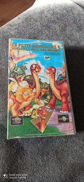 Cassette video le petit dinosaurs 4