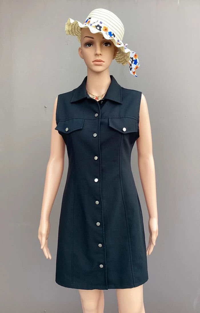Robe noire sans manches chic – Taille S – Très bon état