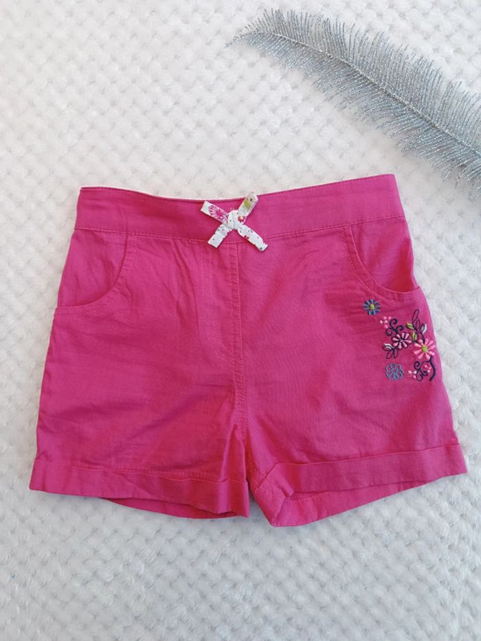 🔸Short Fushia Fleurie Brodé - 24 mois🔸