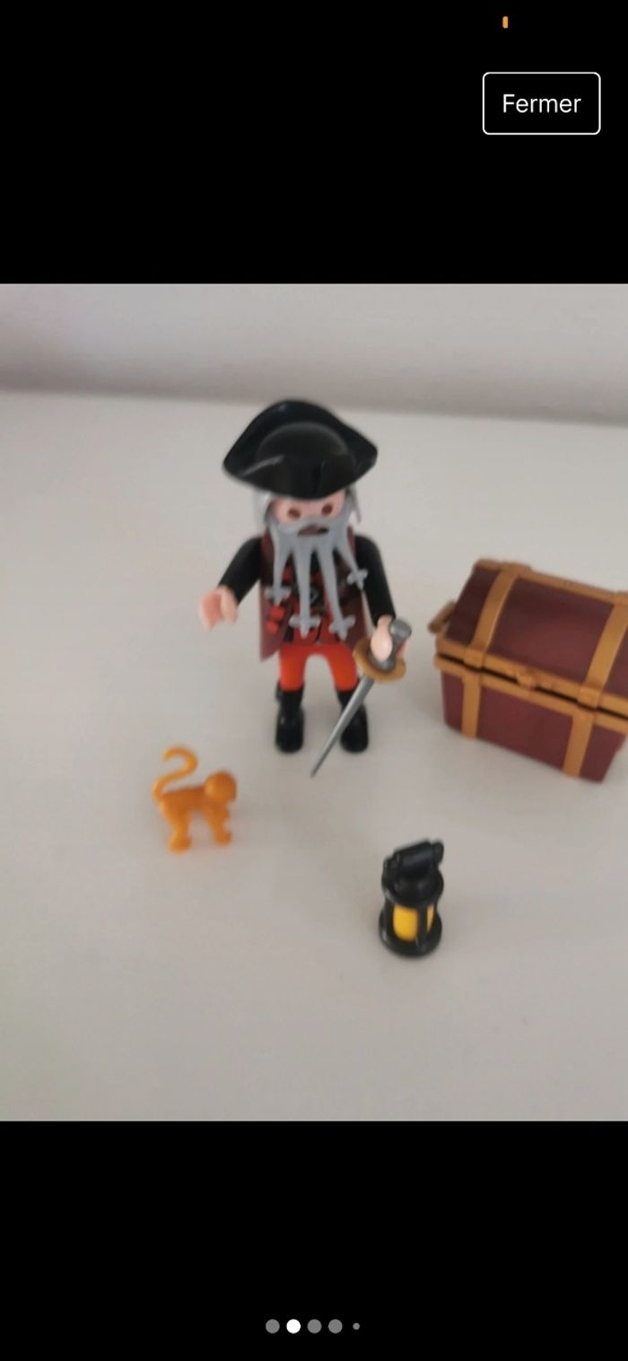 Playmobil lot pirate singe lanterne coffre sabre - photo numéro 2