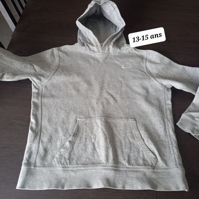 Pull à capuche Nike - taille 13/15 ans